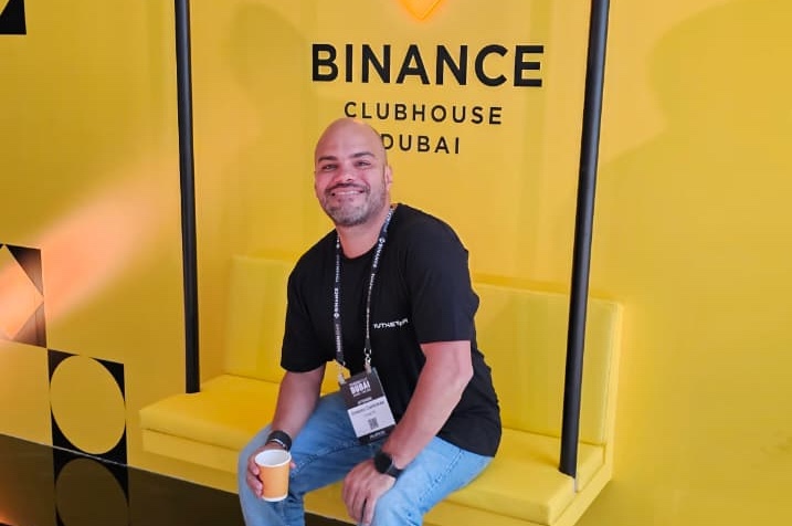Ernesto at Binance Clubhouse Dubai